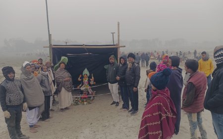 श्रद्धालुओं ने कोसी स्नान के बाद मां कौशिकी की पूजा-अर्चना