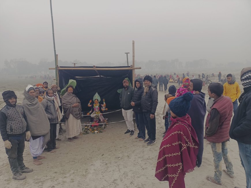 श्रद्धालुओं ने कोसी स्नान के बाद मां कौशिकी की पूजा-अर्चना