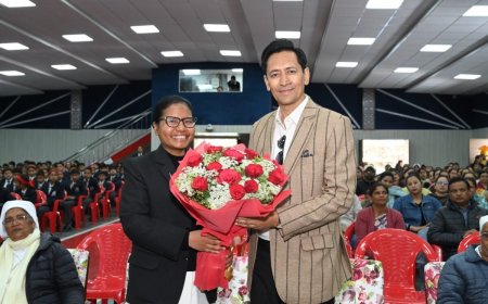 उत्तराखंड: IAS दीपक रावत ने अपने बचपन के स्कूल में भाग लिया वार्षिक पुरस्कार वितरण समारोह में