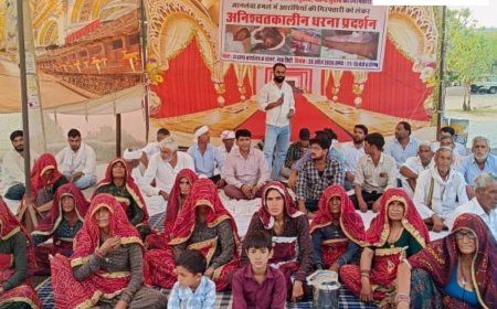 डिडवाना कुचामन समाचार: भीवपुरा हमले के आरोपियों की गिरफ्तारी की मांग, SDM कार्यालय के बाहर धरना जारी