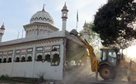 उत्तराखंड: धामी सरकार ने अवैध मजार को किया ध्वस्त, सरकारी भूमि पर कब्जा था