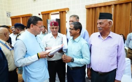 उत्तराखंड: सीएम धामी की जनसुनवाई में अधिकारियों को तुरंत कार्यवाही के निर्देश