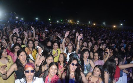 श्री गुरु राम राय विश्वविद्यालय में प्रियंका मेहर की परफॉर्मेंस ने बढ़ाई धूम, युवा हुए झूम