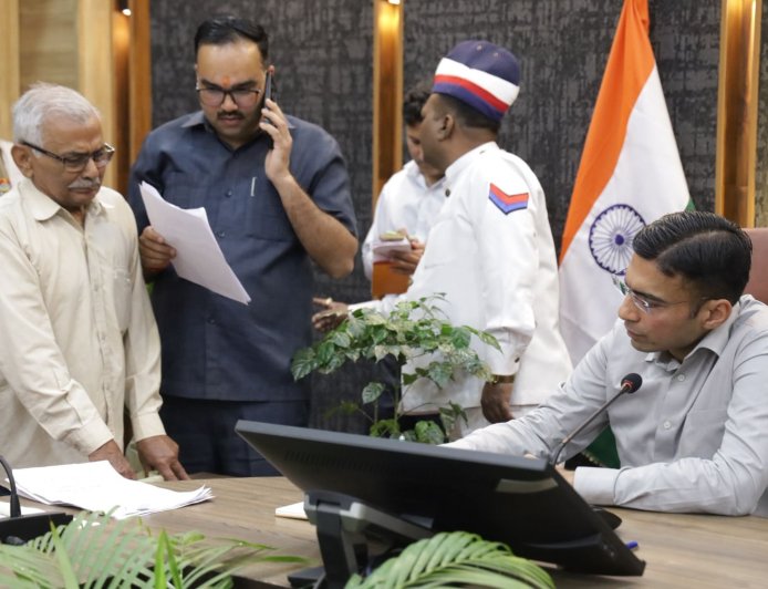 देहरादून: मूलभूत मुद्दों पर ध्यान देते हुए डीएम ने पुरानी भूमि विवाद का समाधान किया