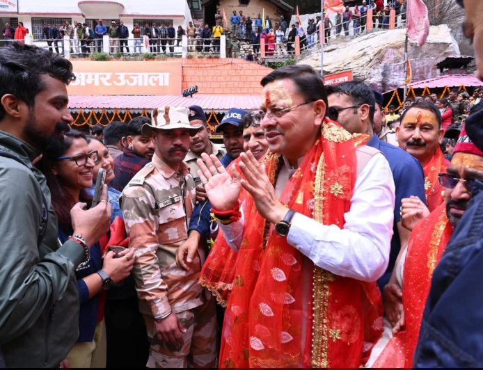 उत्तराखंड के गंगोत्री और यमुनोत्री धाम के कपाट श्रद्धालुओं के लिए खोले गए