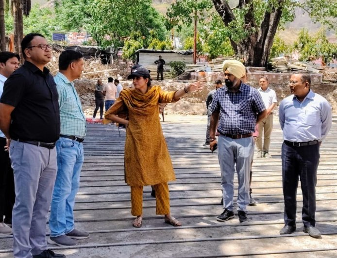 कुंभ मेला 2027: तेजी से हो रही तैयारियां, मेलाधिकारी सोनिका ने किए निरीक्षण