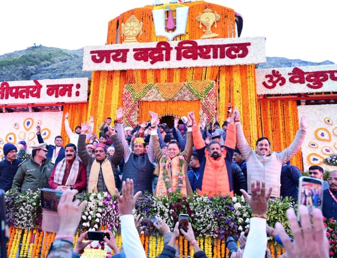 सीधी आस्था से भरा बद्रीनाथ: वैदिक मंत्रोच्चार के बीच खोले गए कपाट