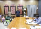 दिव्यांग दंपति को मिली राहत: कर्ज माफी और रोजगार का सहारा