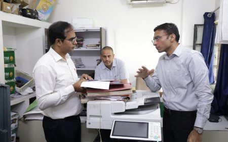 विकासनगर सब-रजिस्ट्रार कार्यालय में DM की छापेमारी: भ्रष्टाचार की परतें खुलीं