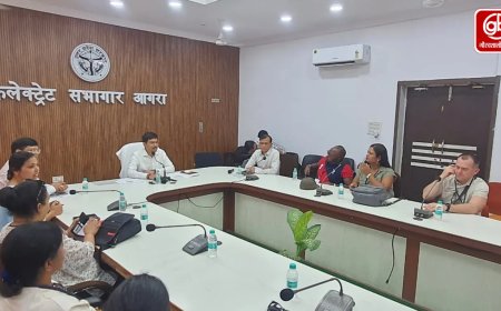आगरा में 12 देशों के प्रतिनिधियों ने ताजमहल के साथ भारतीय चुनाव व्यवस्था का किया अवलोकन