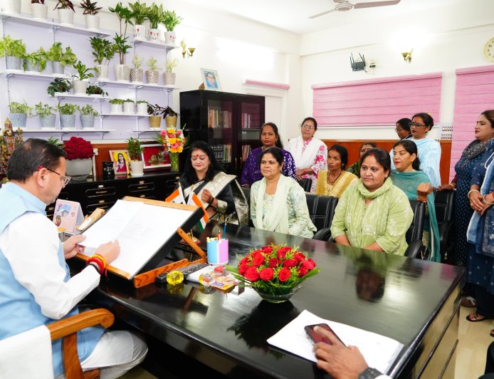 आंगनबाड़ी कार्यकत्रियों के मानदेय में जल्द होगी वृद्धि, मुख्यमंत्री का आश्वासन