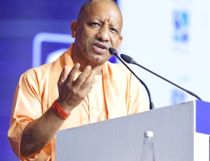 मुख्यमंत्री योगी आदित्यनाथ: मठ प्रशासन का अनुभव उत्तर प्रदेश के विकास में सहायक