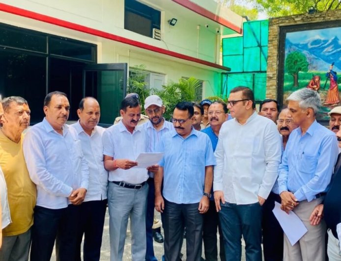 उत्तराखंड में वनाग्नि: कांग्रेस ने सरकार पर सवाल उठाए, ठोस कदम उठाने की मांग