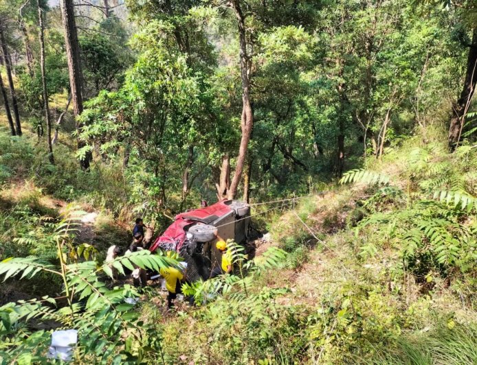 उत्तराखंड: भवाली राति घाट के निकट दर्दनाक सड़क दुर्घटना, 5 लोगों की जान गई