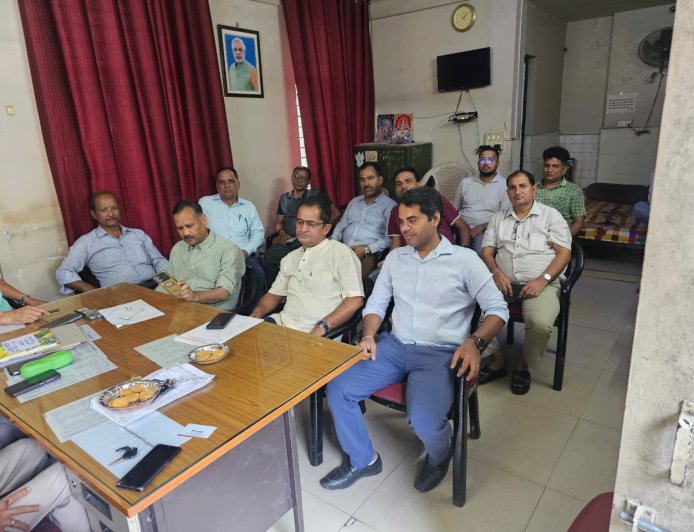 राज्य निगम कर्मचारी महासंघ की बैठक में कर्मचारियों की समस्याओं और मांगों पर हुई विस्तार से चर्चा