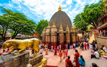 कामाख्या मंदिर में उमड़ी श्रद्धालुओं की भीड़, आस्था का अद्भुत संगम