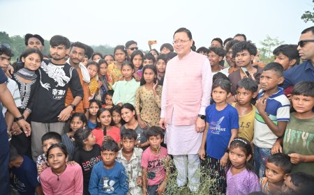 मुख्यमंत्री को अपने बीच पाकर बच्चे हुए उत्साहित