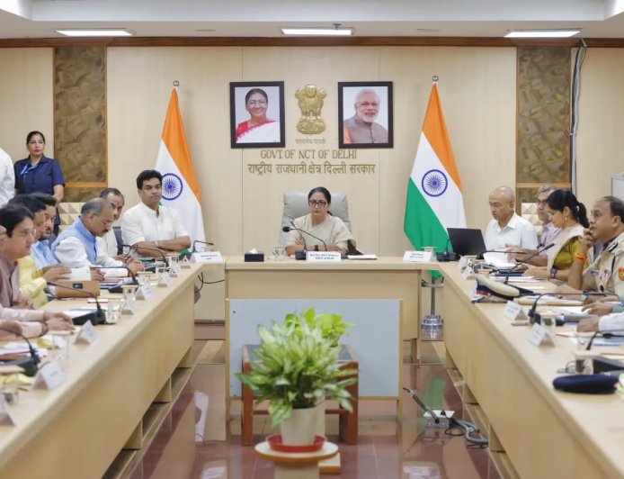 दिल्ली सरकार कांवड़ समितियों को हरसंभव सहयोग देने का आश्वासन देती है: सीएम रेखा गुप्ता