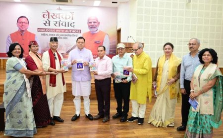 साहित्यकारों का योगदान: सांस्कृतिक एवं सामाजिक संरक्षण में महत्वपूर्ण भूमिका – सीएम