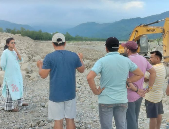 उत्तराखंड: बारिश से पहले वन विभाग की तत्परता, गांवों को बचाने के प्रयास तेज