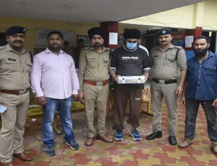रुड़की में कार से बरामद 2 करोड़ की हेरोइन, तस्कर गिरफ्तार