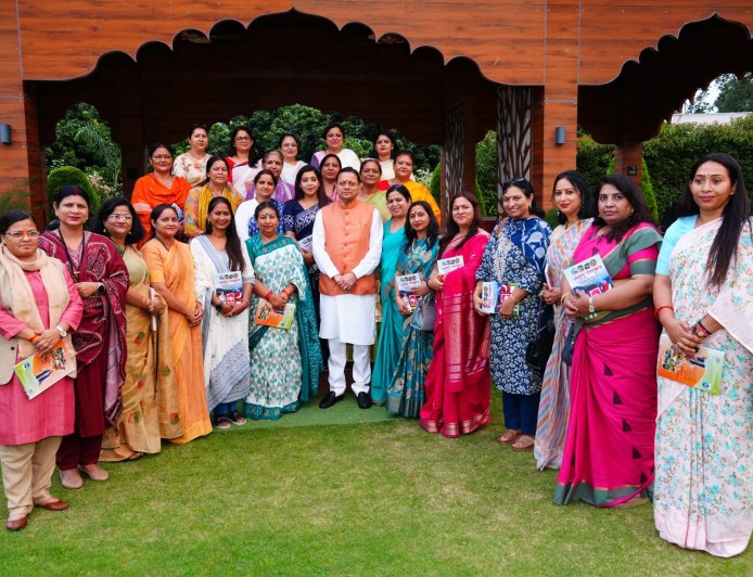 महिला मोर्चा का पाँच वर्ष का सफल कार्यकाल, मुख्यमंत्री धामी को मिली बधाई