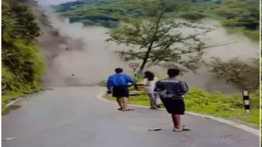 उत्तराखंड: तुंगनाथ मार्ग पर खतरे का मंजर पलटा, भारी बारिश के बीच पहाड़ी चट्टानें गिरीं, हाईवे बंद