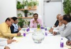 देहरादून: अपर मुख्य निर्वाचन अधिकारी की अध्यक्षता में राजनीतिक दलों के साथ महत्वपूर्ण बैठक, मतदाता सूची पुनरीक्षण पर जोर