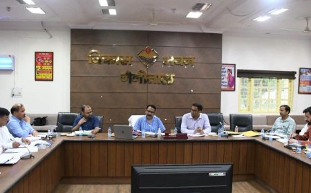 उत्तराखंड: जिलाधिकारी की अध्यक्षता में निजी विद्यालयों की शुल्क संबंधी शिकायतों की समीक्षा