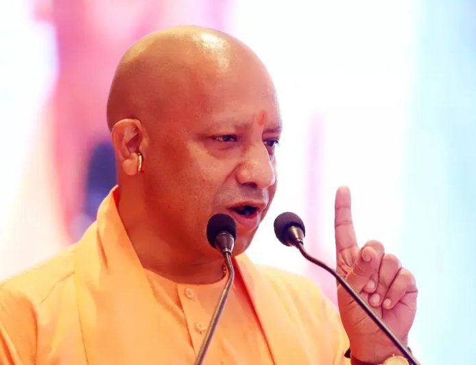 14-15 अगस्त को सिनेमाघरों में राष्ट्रगीत और राष्ट्रगान का प्रसारण, विशेष आयोजन की तैयारी: योगी आदित्यनाथ