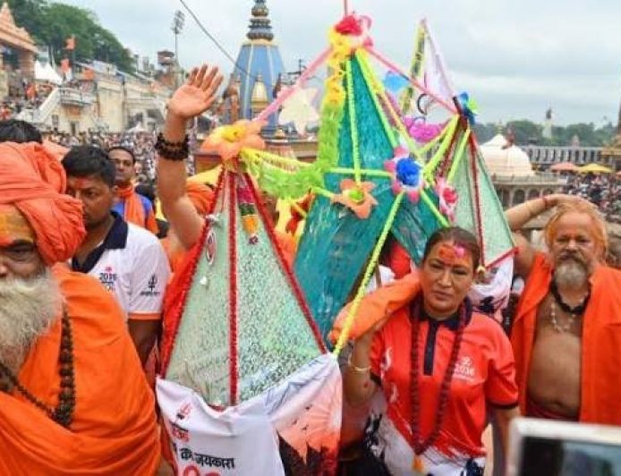 उत्तराखंड: 2036 ओलंपिक की मेजबानी के संकल्प को लेकर रेखा आर्य ने शुरू की कांवड़ यात्रा