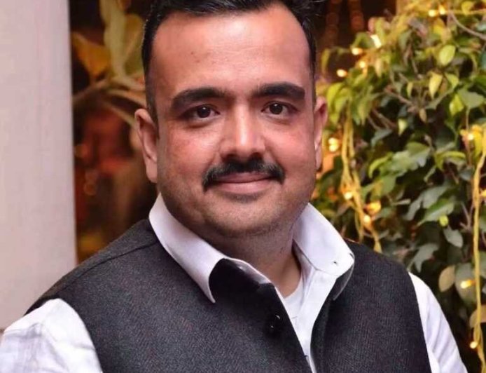 लालकुआं: समाजसेवी एवं युवा व्यापारी नेता दिनेश लोहनी का आकस्मिक निधन - एक अपूरणीय क्षति