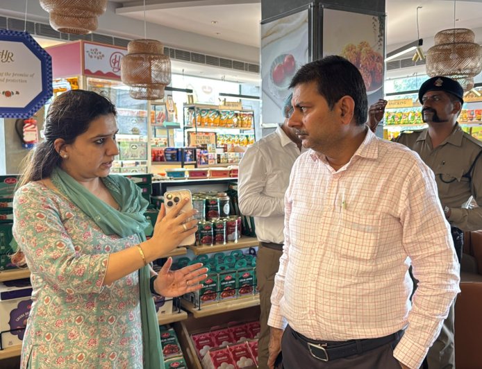 देहरादून में मिलावट के खिलाफ प्रशासन की सख्त कार्रवाई, 21 सैंपल जांच के लिए लिए गए