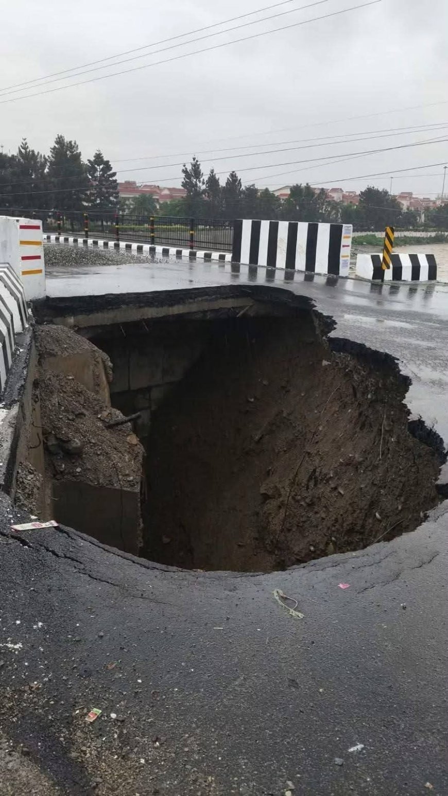 हिमालयन कंस्ट्रक्शन कंपनी का लाइसेंस निलंबित, टेंडर प्रक्रिया से ब्लैकलिस्ट