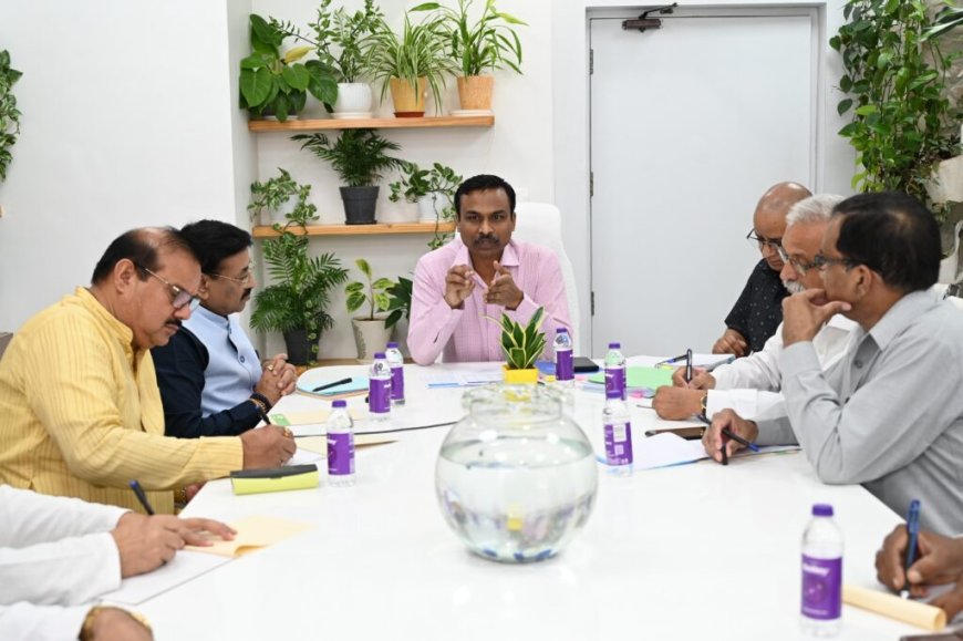 देहरादून: अपर मुख्य निर्वाचन अधिकारी की अध्यक्षता में राजनीतिक दलों के साथ महत्वपूर्ण बैठक, मतदाता सूची पुनरीक्षण पर जोर