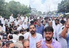 शुद्धिकरण मामला:  भारी बारिश के बीच कांग्रेस का सीएम आवास घेराव, हिरासत में लिए गए वरिष्ठ नेता