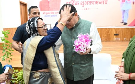 सीएम के जन्मदिवस पर उमड़ा बधाइयों का जनसैलाब