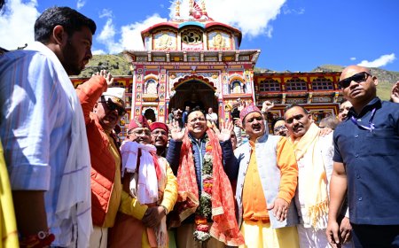 बदरीनाथ में पूजा, मास्टर प्लान के कार्यों का लिया जायजा