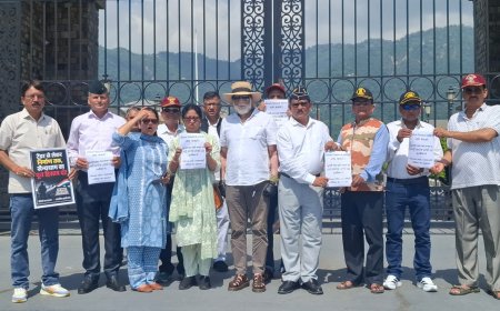 सैन्यधाम पर कांग्रेस का हल्लाबोल, पूछा- आखिर कितना खर्च हुआ, हिसाब कब मिलेगा?