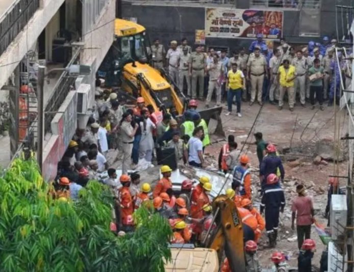 सत्य निकेतन हादसे में ठेकेदार गिरफ्तार, कासगंज से दिल्ली ला रही पुलिस