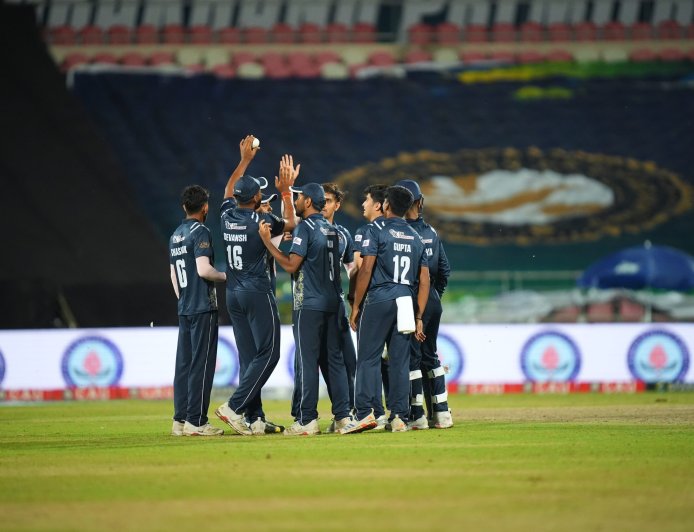 UPL 2026 में चौके-छक्कों की बरसात, यूएसएन-देहरादून-नैनीताल ने मारी बाजी; 10 ओवर के मैचों में दिखा जबरदस्त रोमांच