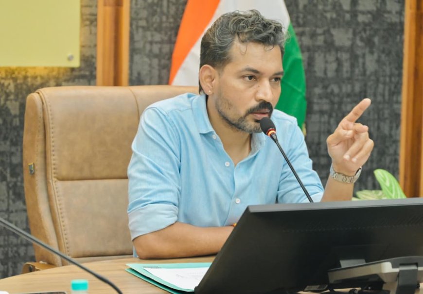 बारिश ने बिगाड़ी देहरादून की सड़कों की हालत, 48 मार्गों पर उतरेगा प्रशासन—दो दिन में मांगी रिपोर्ट