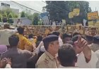 ग्राम प्रधानों की 10 मांगों पर सरकार ने बनाई 4 सदस्यीय समिति, सचिवालय कूच का असर