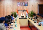 सीएम धामी ने अधिकारियों को दिया टारगेट, सड़कें गड्ढामुक्त करने और पाइपलाइन का काम एक नवंबर तक पूरा करने का निर्देश