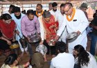 मां डाट काली मंदिर में हरीश रावत ने कराया भंडारा, प्रदेश की सुख-समृद्धि की कामना की