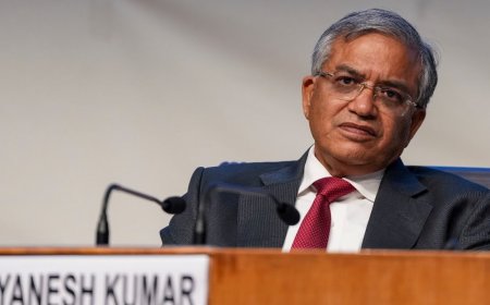 SIR पर चुनाव आयोग का सुप्रीम कोर्ट में हलफनामा, ज्ञानेश कुमार पर लगे आरोपों को किया खारिज
