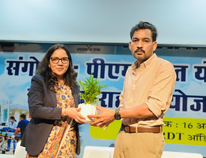 सड़क दुर्घटनाओं में घायल के लिए मुफ्त इलाज और मददगार को पुरस्कार: जानिए योजनाओं के लाभ