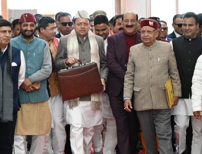 धामी सरकार ने पेश किया 7,844.18 करोड़ रुपये का अनुपूरक बजट, विकास योजनाओं के लिए खोला खजाना