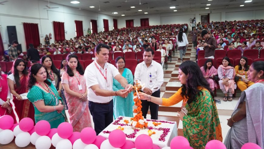 नवप्रवेशी विद्यार्थियों की सांस्कृतिक प्रस्तुतियों से बना रंगीन माहौल